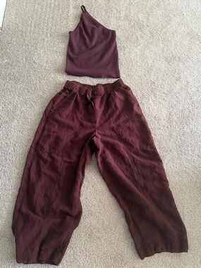 Relaxed Wide-Leg Linen-Blend Pants in Deep Wine